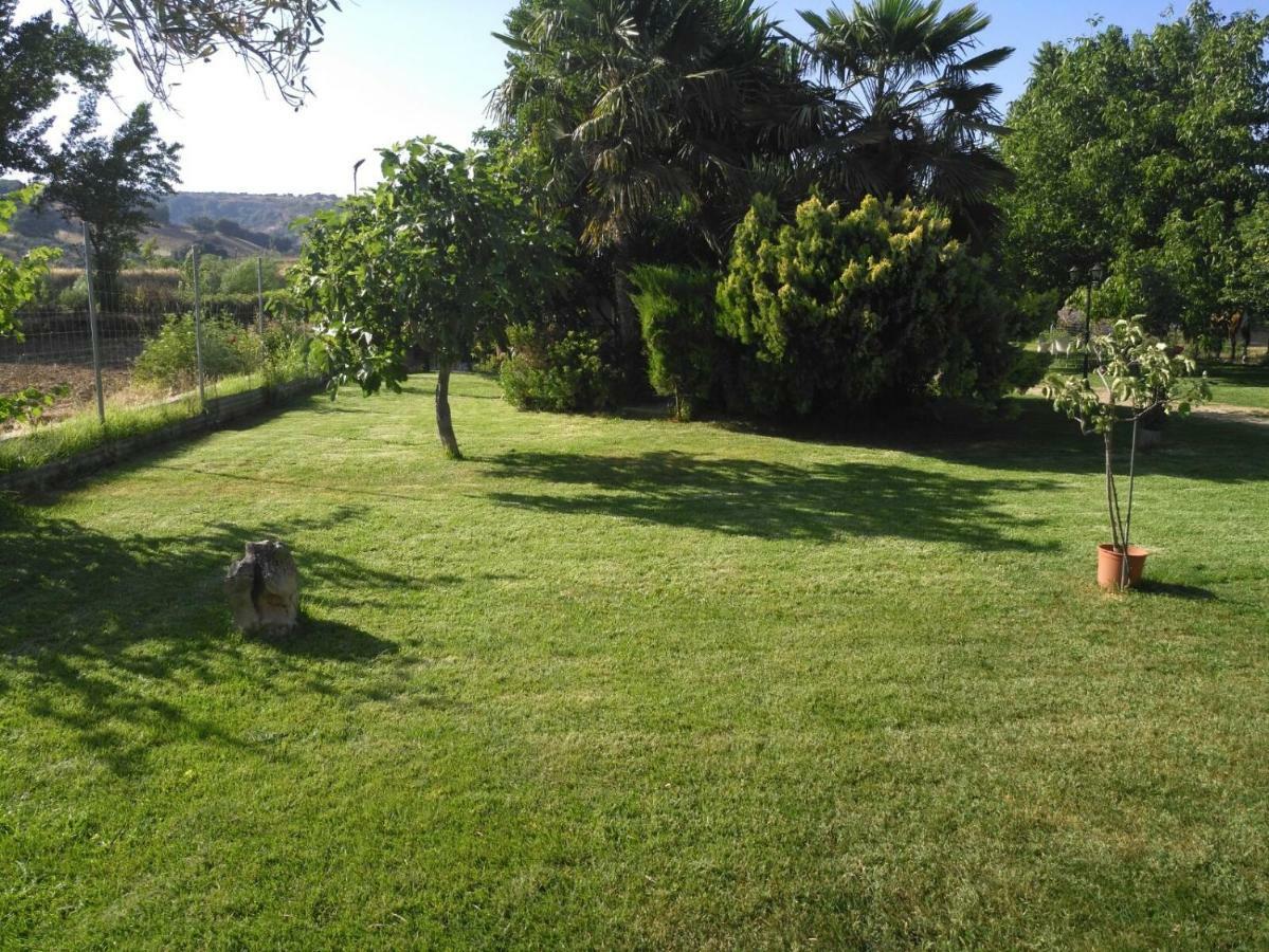 Casa Rural Las Palmeras รอนดา ภายนอก รูปภาพ